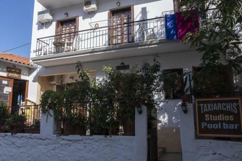 Hotel Taxiarchis Apartments
