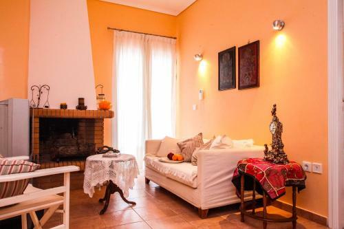 Villa Secluded Residence With Fireplace Close To Beach