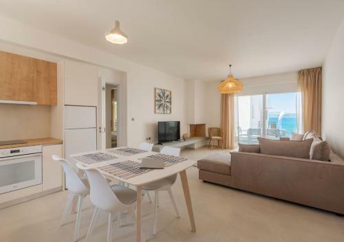 Hostal Costa Vasia Suites And Apartments