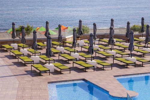 Hotel Enorme Eanthia Beach