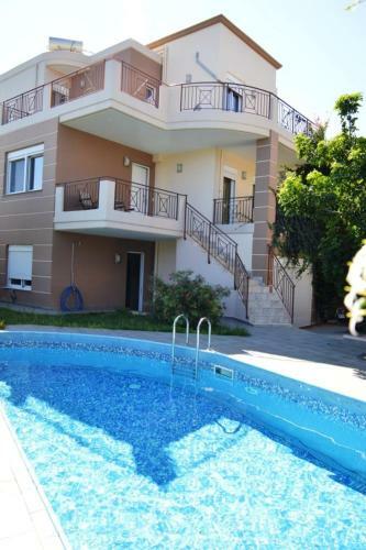 W Villa Amfi A Wonderful First Floor 3 Bedroom With Shared Pool Chania