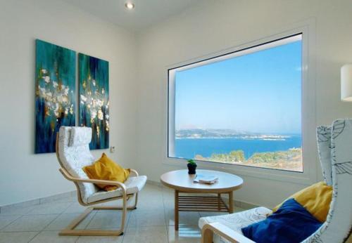 Zacharias Villa Sleeps 7 With Pool And Air Con
