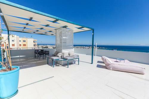 Apartamento Groovy & Cozy Apt With Private Seaview Rooftop Terrace
