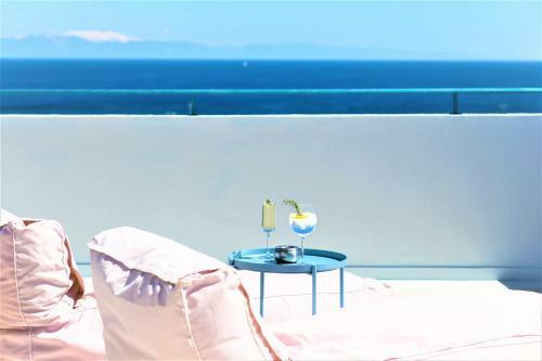 Apartamento Groovy & Cozy Apt With Private Seaview Rooftop Terrace