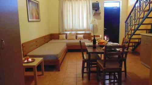 Paraktio Beach Apartments