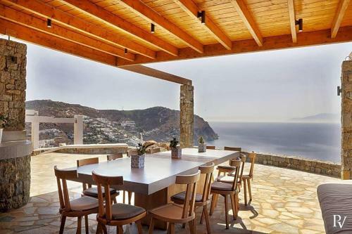 Agrari Villa Sleeps 24 With Pool Air Con And Wifi