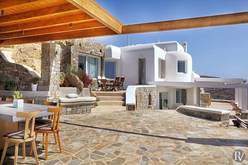 Agrari Villa Sleeps 24 With Pool Air Con And Wifi