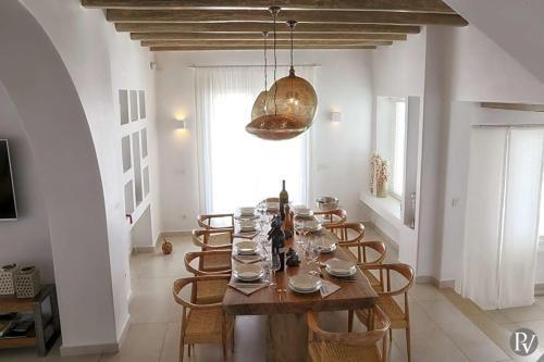 Agrari Villa Sleeps 24 With Pool Air Con And Wifi