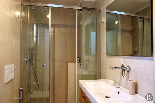 Agrari Villa Sleeps 24 With Pool Air Con And Wifi