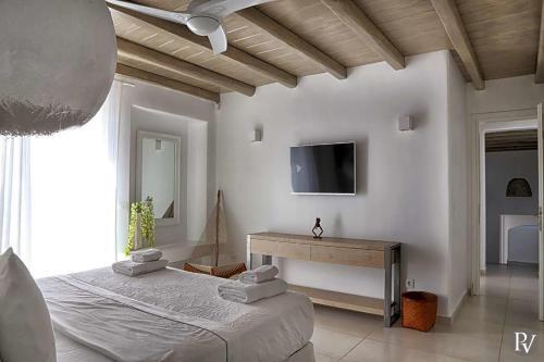 Agrari Villa Sleeps 24 With Pool Air Con And Wifi