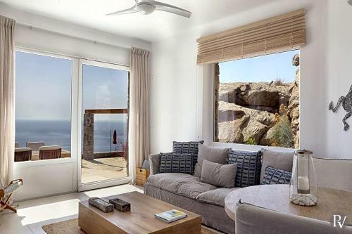 Agrari Villa Sleeps 24 With Pool Air Con And Wifi