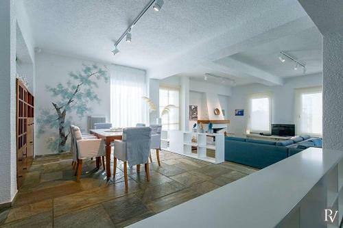 Agios Onoufrios Villa Sleeps 14 With Pool And Air Con