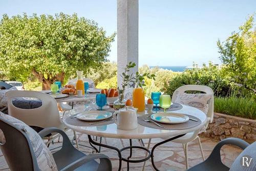 Agios Onoufrios Villa Sleeps 14 With Pool And Air Con