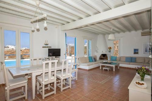 Serene Villa By Stylish Stays