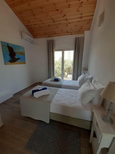Villa Anastasia With Pool Near The Beach