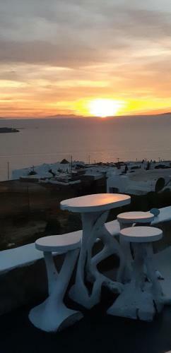 Hostal Vougli View