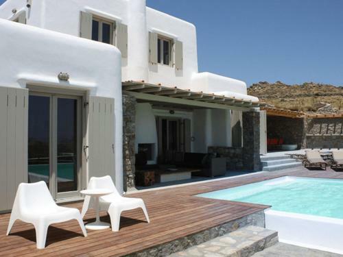 Kalafati Villa Sleeps 12 With Pool And Air Con