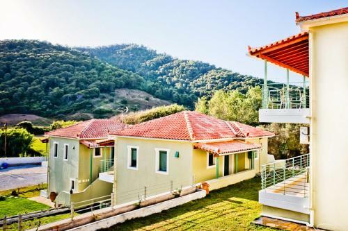 Aselinos Villa Sleeps 6 With Pool Air Con And Wifi