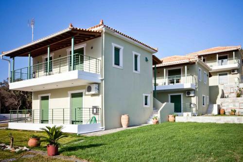 Aselinos Villa Sleeps 6 With Pool Air Con And Wifi