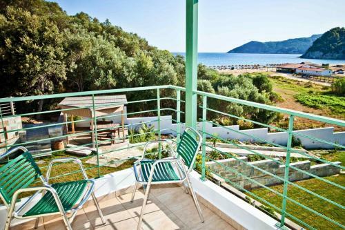 Aselinos Villa Sleeps 6 With Pool Air Con And Wifi