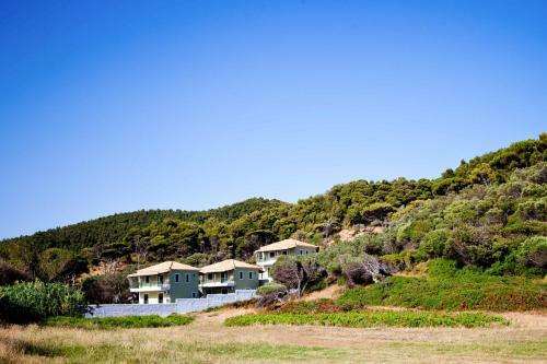 Aselinos Villa Sleeps 6 With Pool Air Con And Wifi