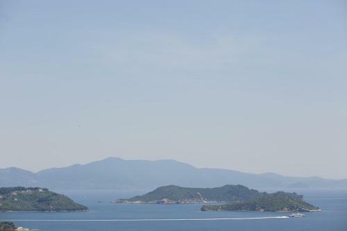 2b Luxurious Villa Io, With Private Pool And Stunningt Sea Views