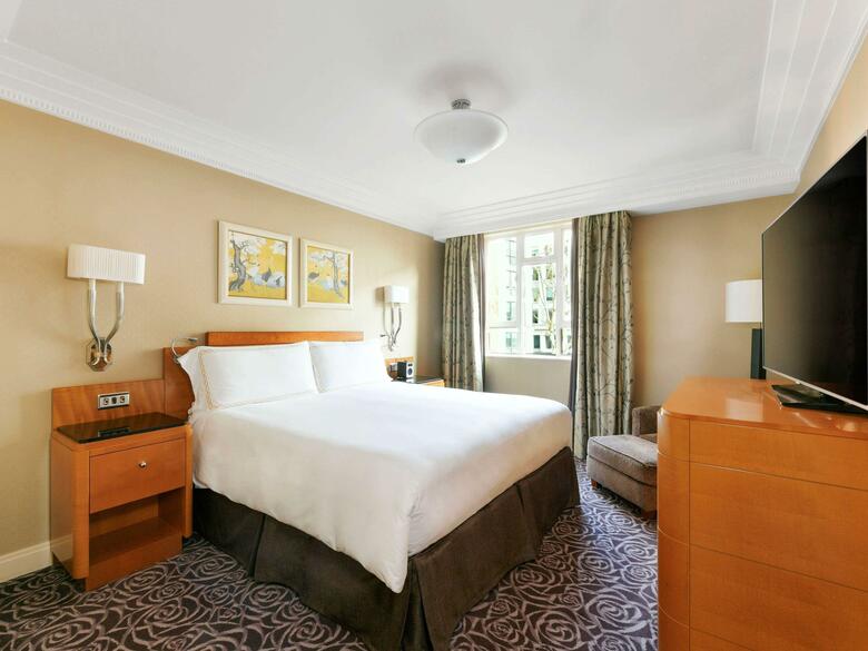Hotel The Savoy