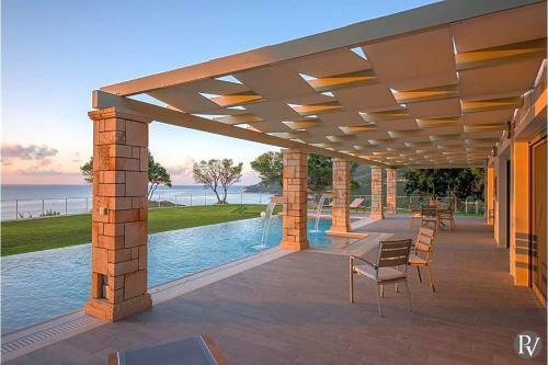 Limni Keriou Villa Sleeps 8 Wifi