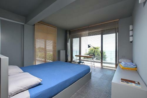 Elia Seafront Villa