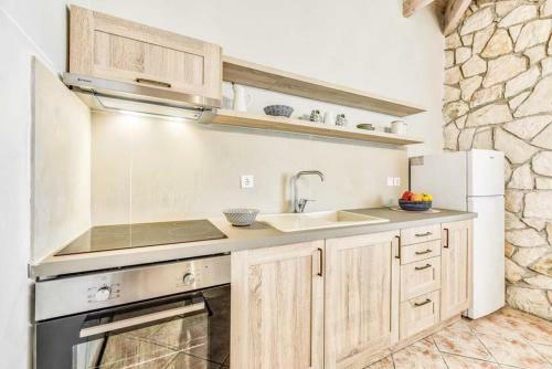 Marathias Villa Sleeps 4 Pool Air Con Wifi