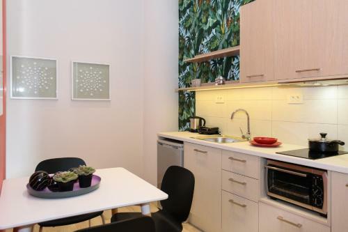 Iliana Apartments