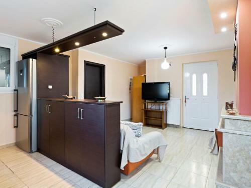 Decent Holiday Home In Chalcis With Garden