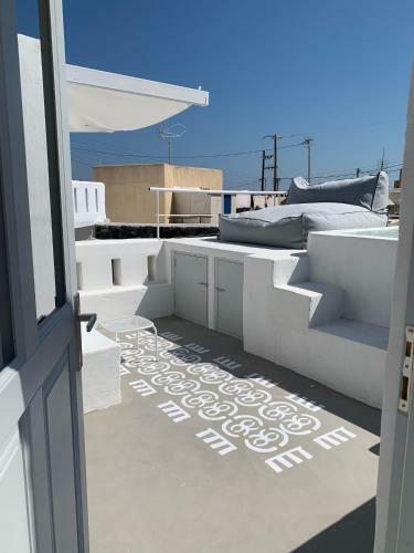 W Villa Kallistrias - A Wonderful Courtyard Suite
