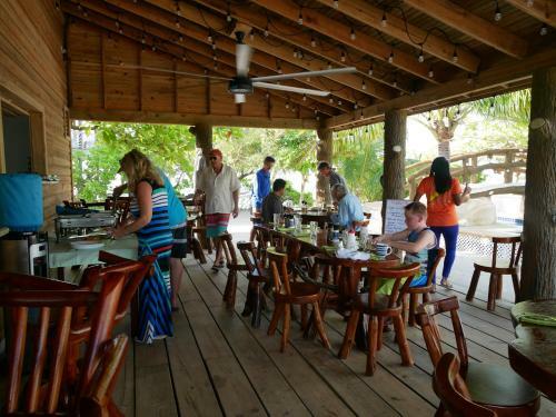Hotel Caba�as On Clark?s Cay