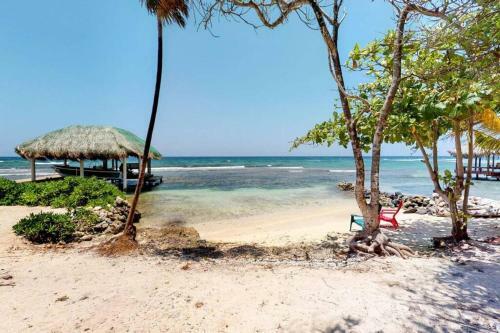 Villa Con Vista - Calabash Bight