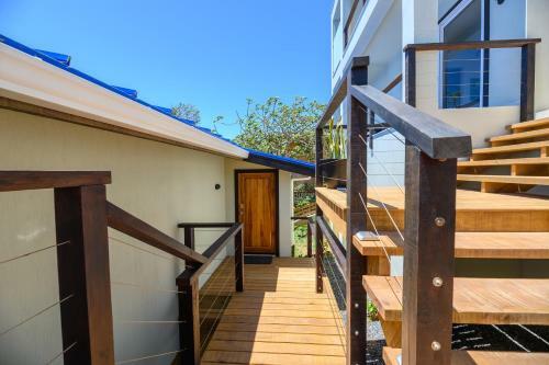 Villa Topaz Above West Bay With 180 Degree Views!