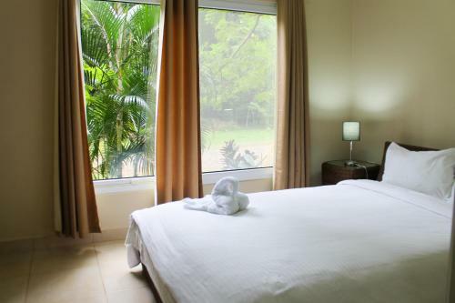 Lodge Recap Investments / Corinto Pearl Villa