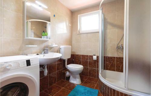 Two-bedroom Holiday Home In Vid