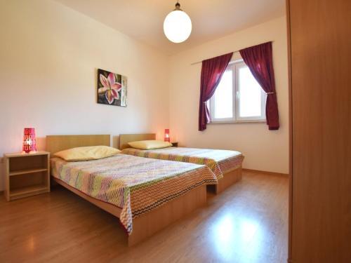 Spacious Apartment In Pula With Swimming Pool