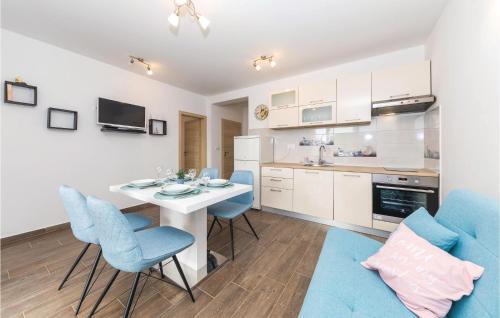 Two-bedroom Apartment In Vinisce