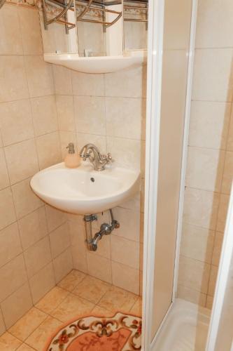 Holiday Home Marija - Rac403