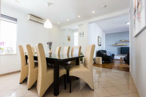 Villa Kristina Holiday Home With Private Swimmingpool