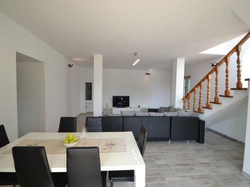 Attractive Holiday Home In Zadar With Private Swimming Pool