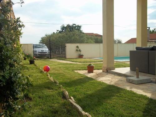 Attractive Holiday Home In Zadar With Private Swimming Pool