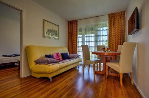 Hostal Apartments Siparis With Pool