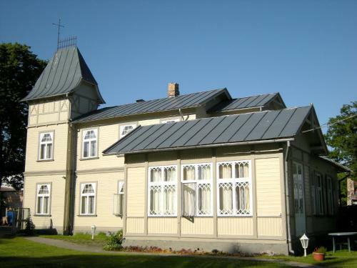 Hostal Guesthouse Airava