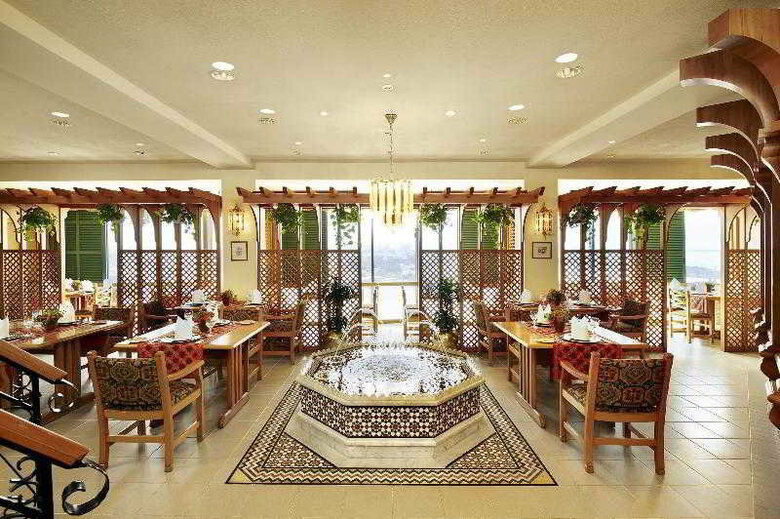 Sheraton Kuwait, A Luxury Collection Hotel