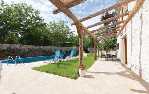 Villa 704
