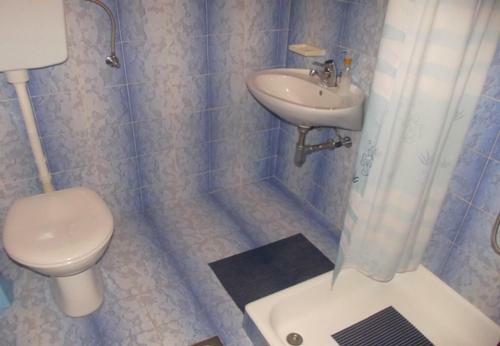 Hostal Apts And Rooms Ognjen- Family Friendly