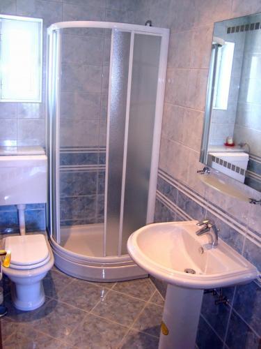 Apartment 3545-3 For 2 + 2 Pers. In Biograd Na Moru